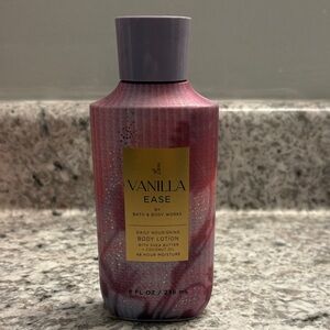 Bath & Body Works Vanilla Ease Body Lotion - Purple